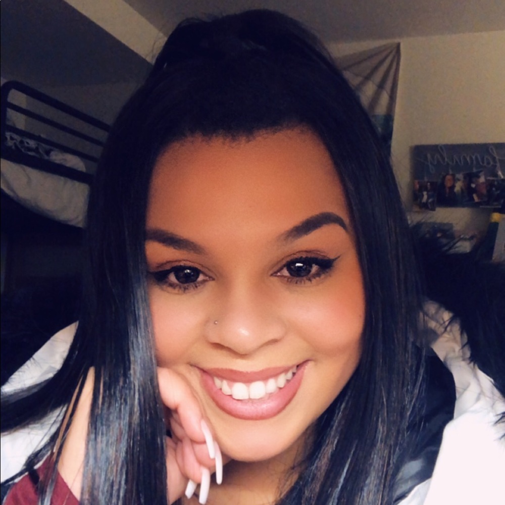 Meet your Posher, Kelly